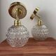 Paire d’appliques murales globes en verre ciselé