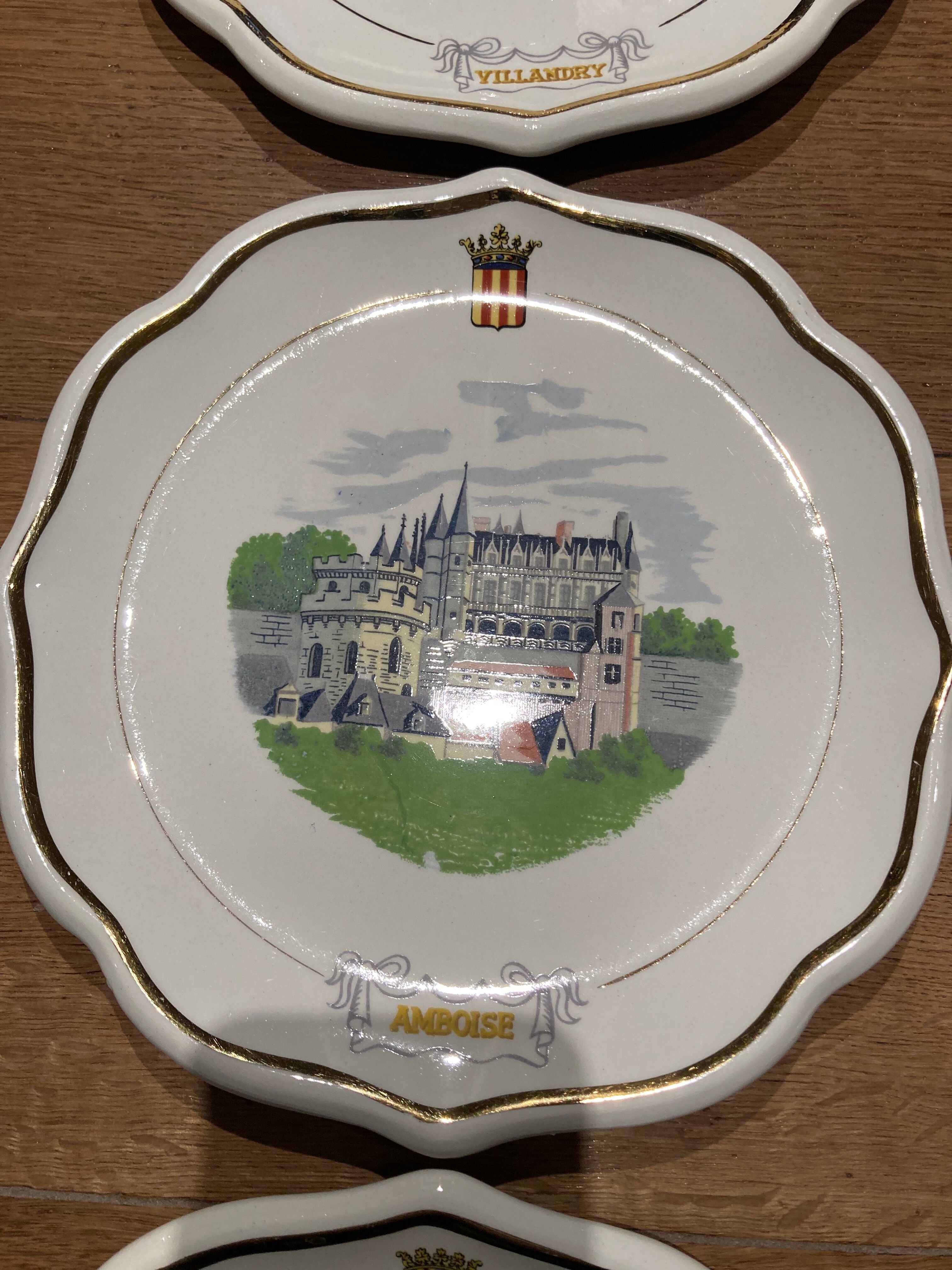 12 dessert plates Gien châteaux de la Loire