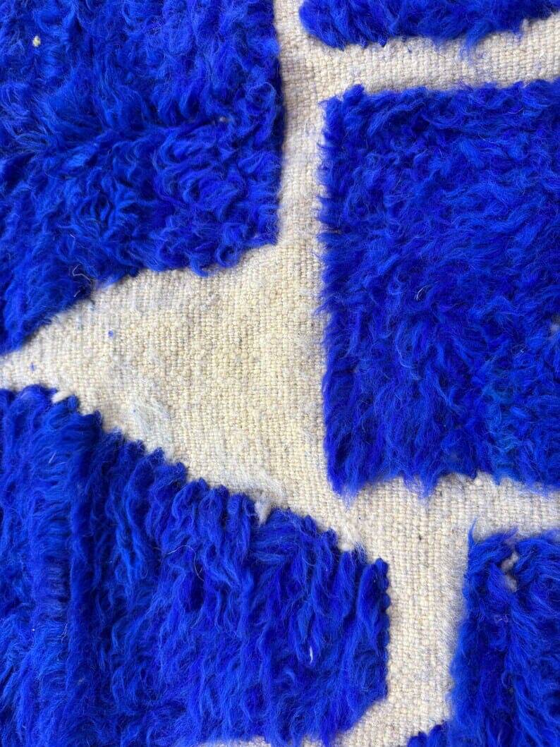 Berber wadi zem rug in blue color, size 150 x 250 cm