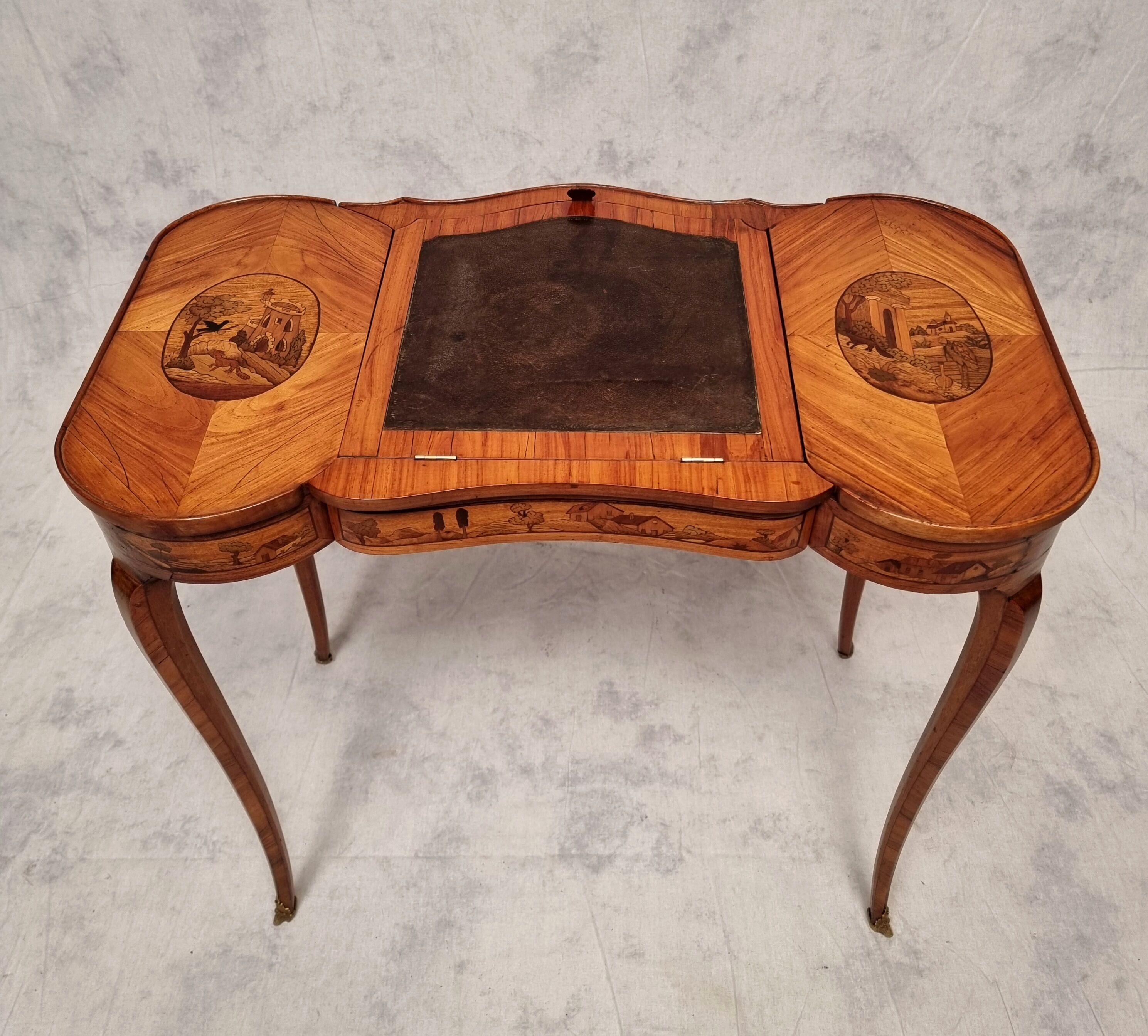 Louis XV style writing table - Bois De Rose - 19th