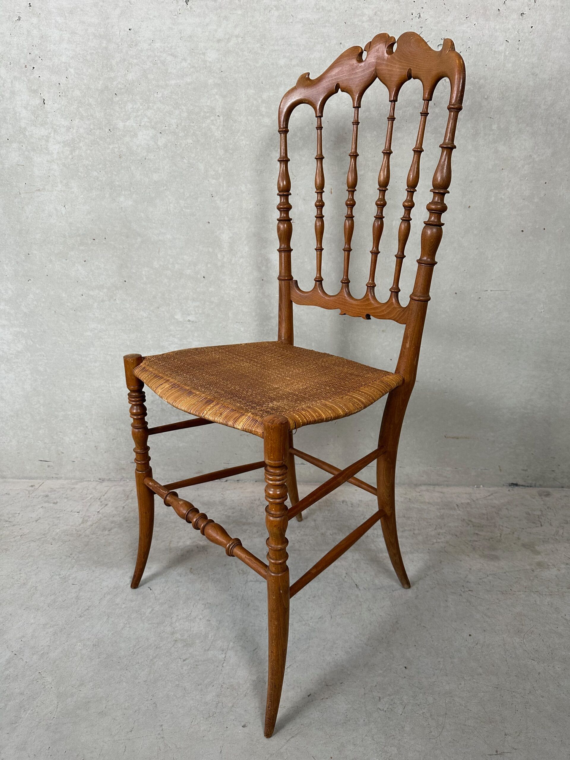 2 chaises Chiavari vintage originales – en bois