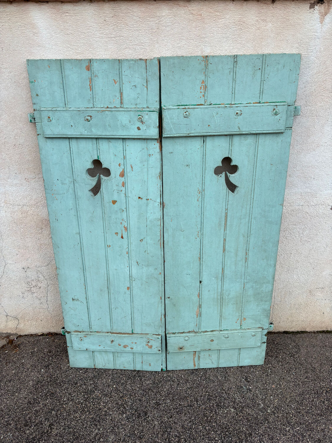 Green decorative shutters