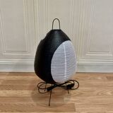 Lampe noire "Design papier et métal".
