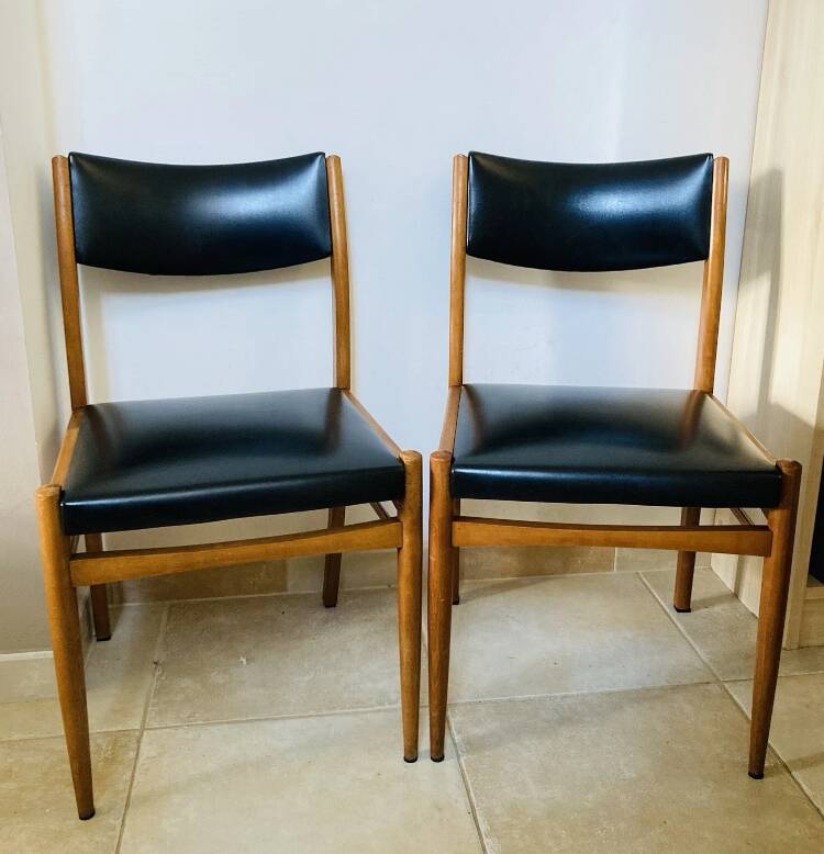 Pair of Scandinavian chairs from the 1960s/70s