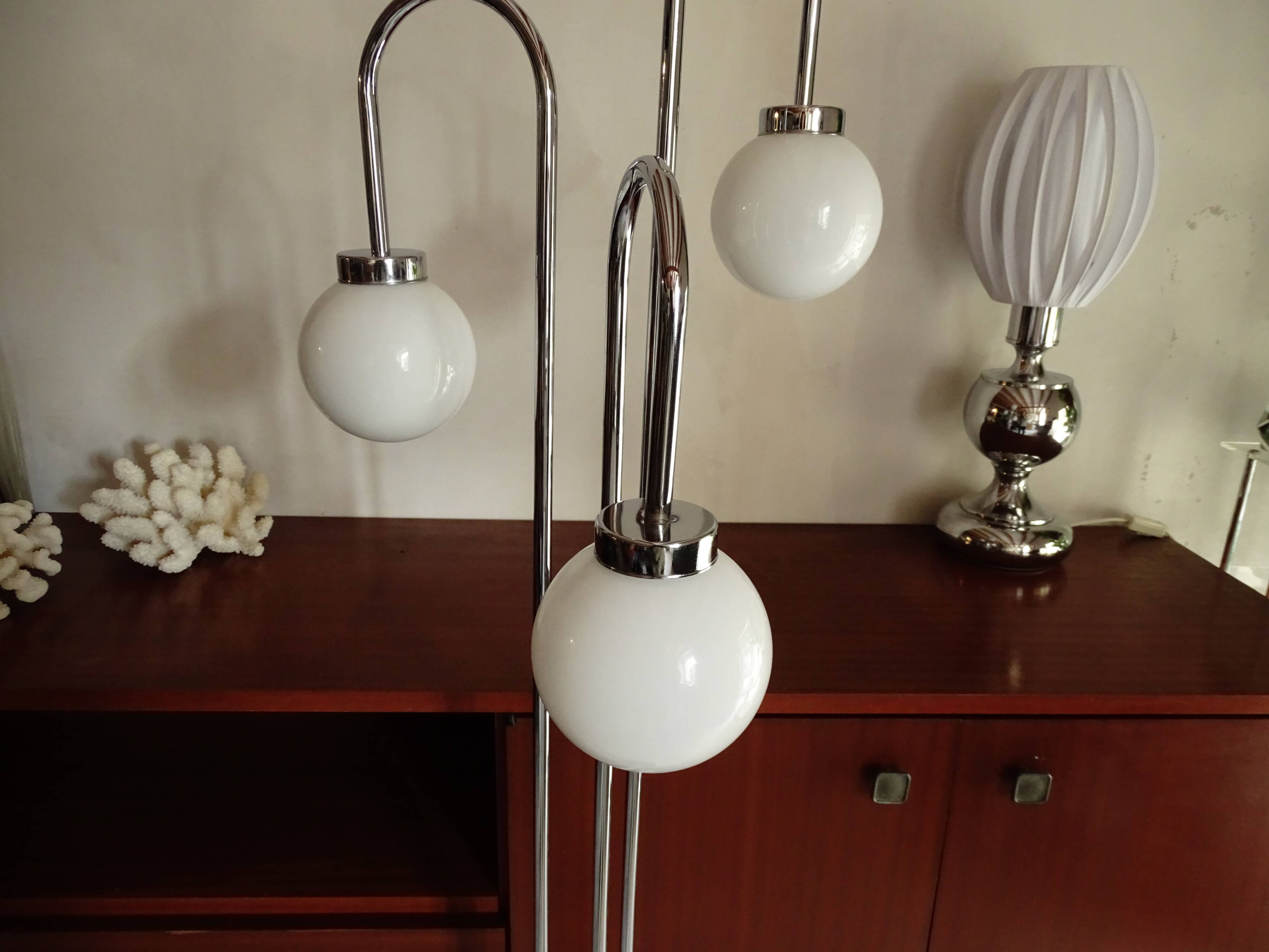 Lampadaire  chromé 3 boules 1970 vintage
