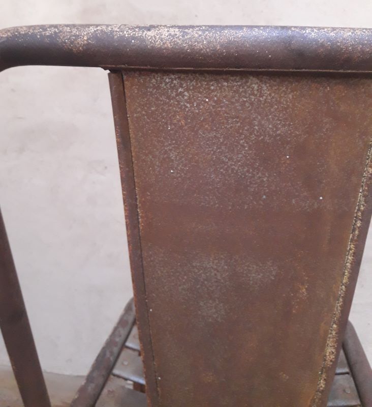 Chaise industrielle tolix t4 métal 1930-1940