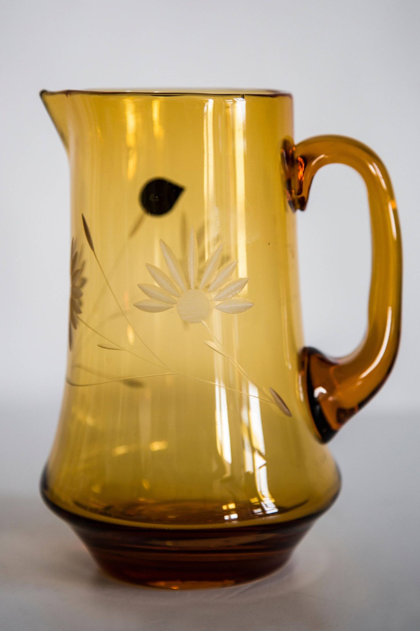 Set of six mid-century glasses and yellow Murano pot, Europe, 1960s.