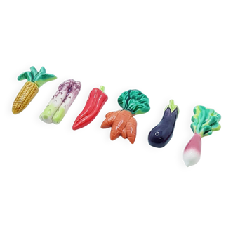 Ceramic vegetable cutlery rests