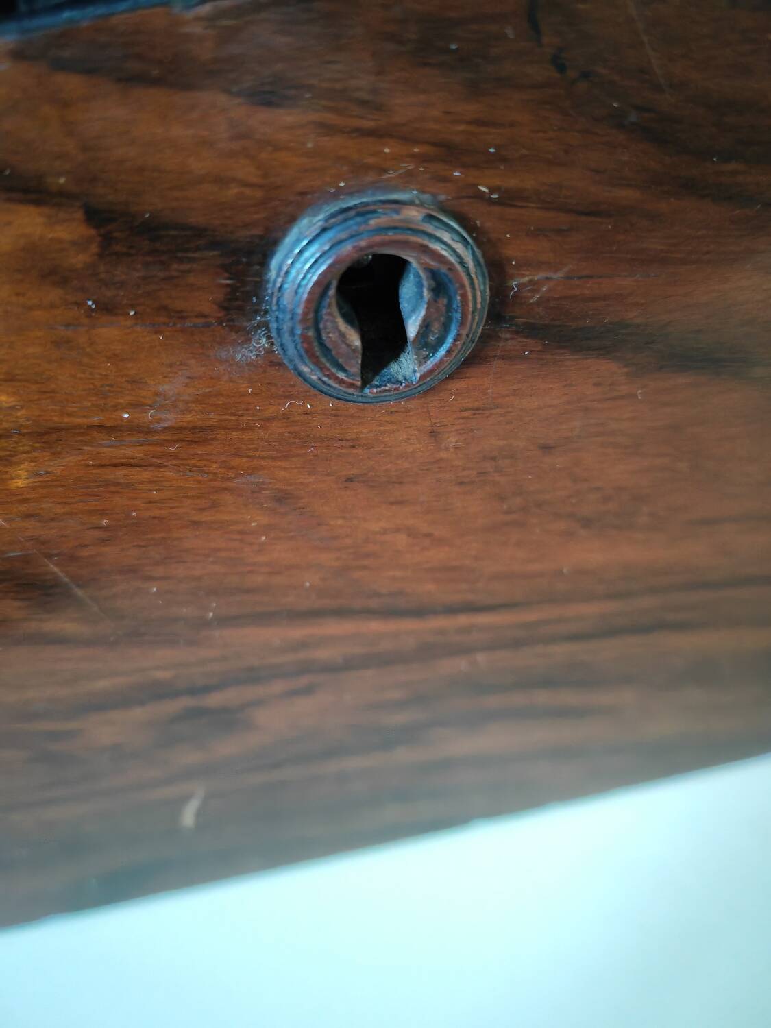 Coffre en bois