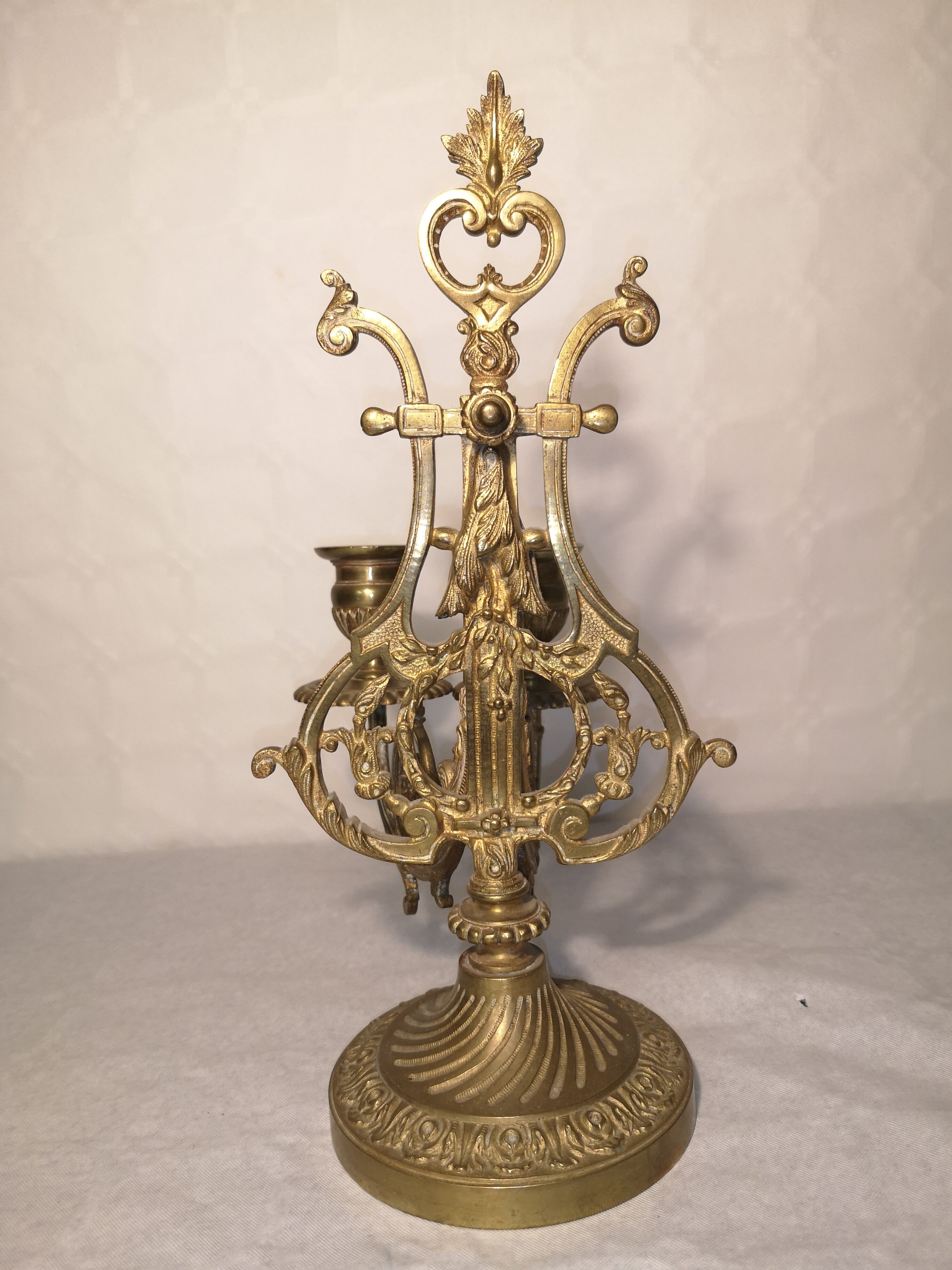 Pair of piano candlesticks in golden bronze 19th century