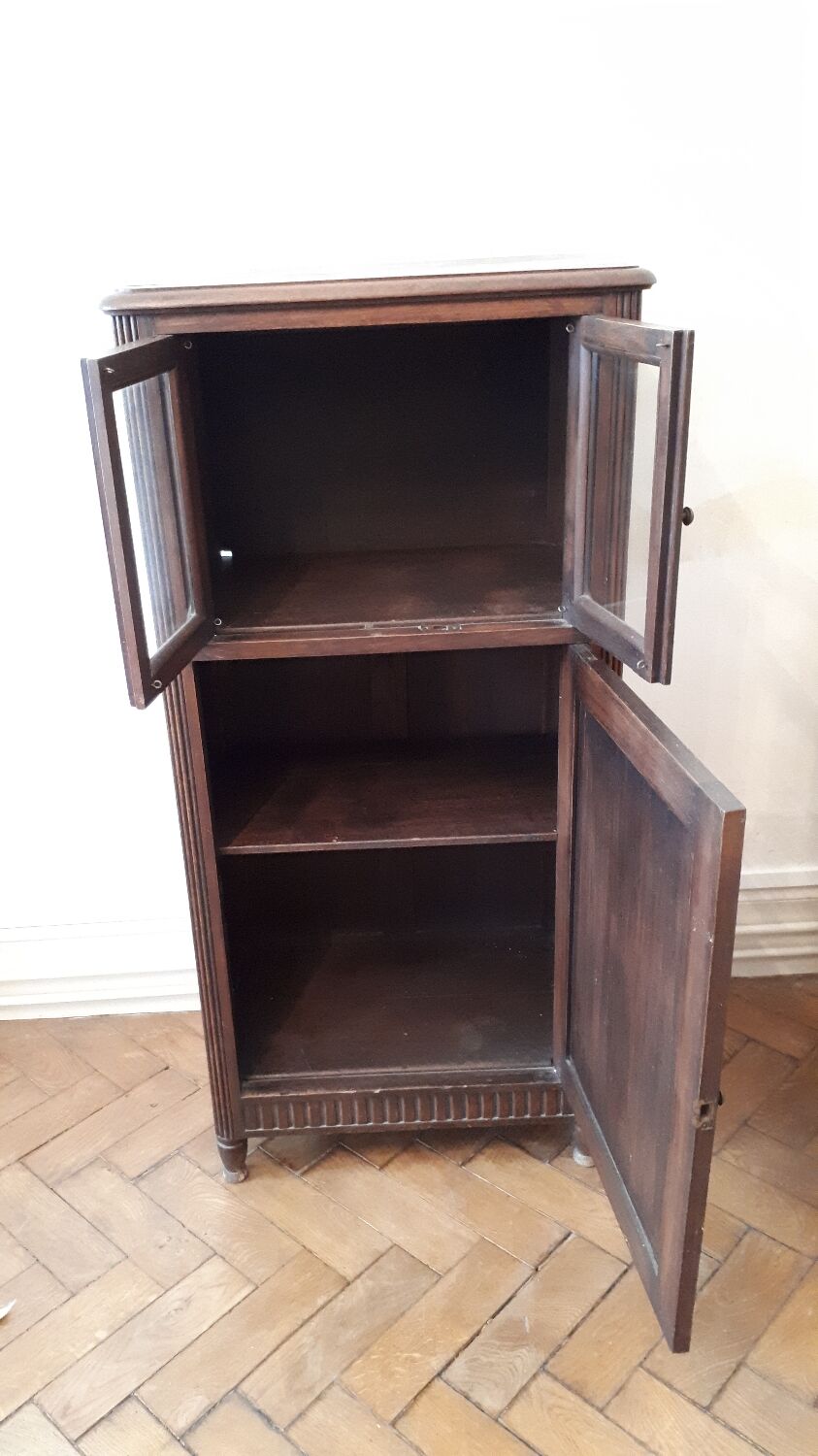 Showcase furniture from the 1930s