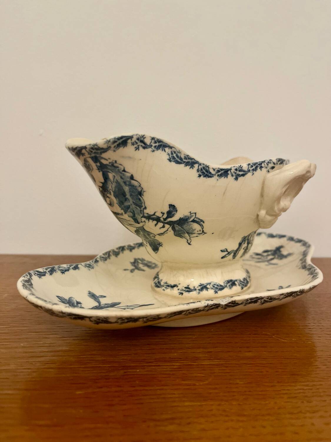 Gien iron earth sauce boat