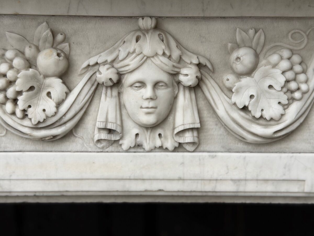Louis XVI fireplace in Carrara marble, 18th century