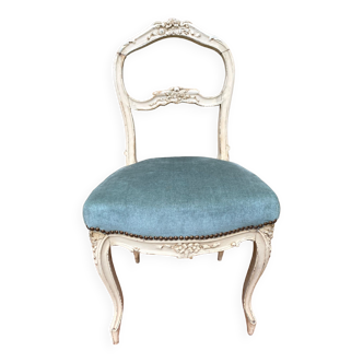 Louis XV chair, 18th century in carved wood decorated with flowers