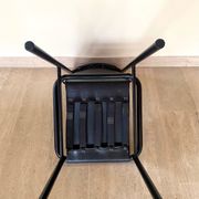 4 chaises design postmodernes en métal et cuir noires, 1980's