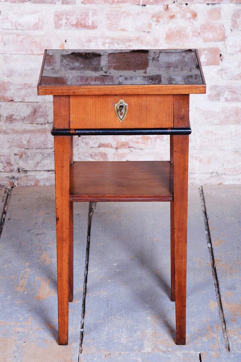 Small Biedermeier Side Table in Cherry, 1840s