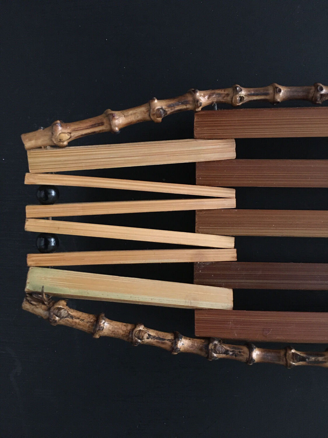 Set of 4 storage compartments