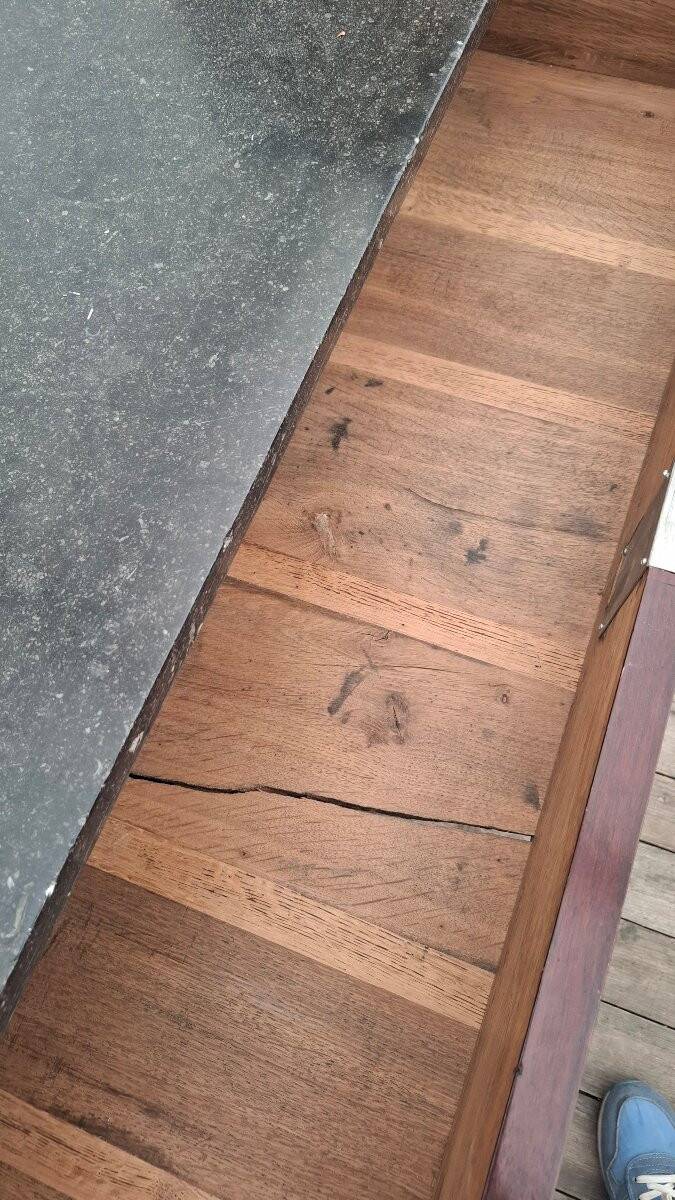 Mahogany chest of drawers from Egypt