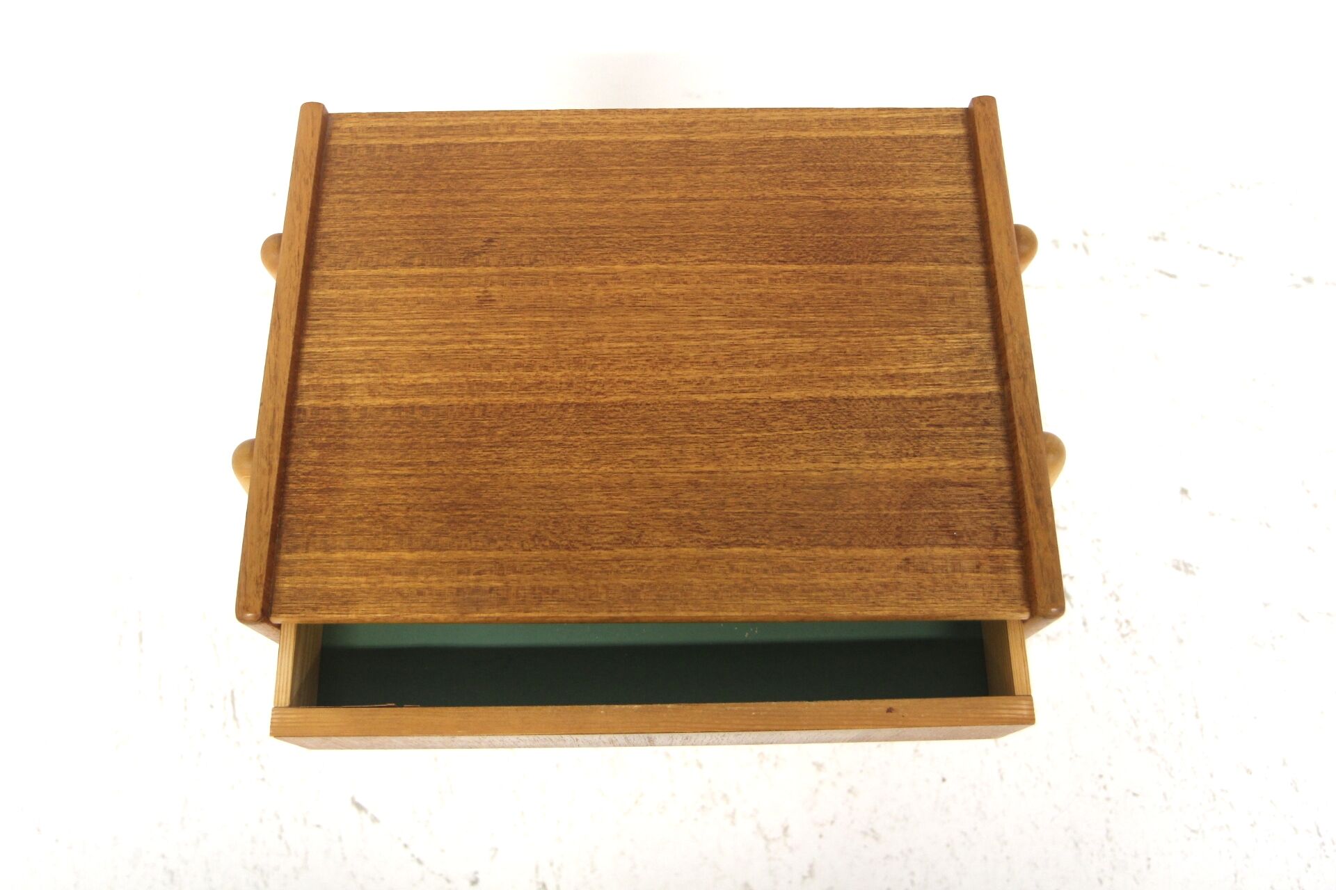 Table de chevet scandinave en teck, AB Carlströms, Suède, 1960