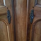 Armoire en noyer XIXeme siècle