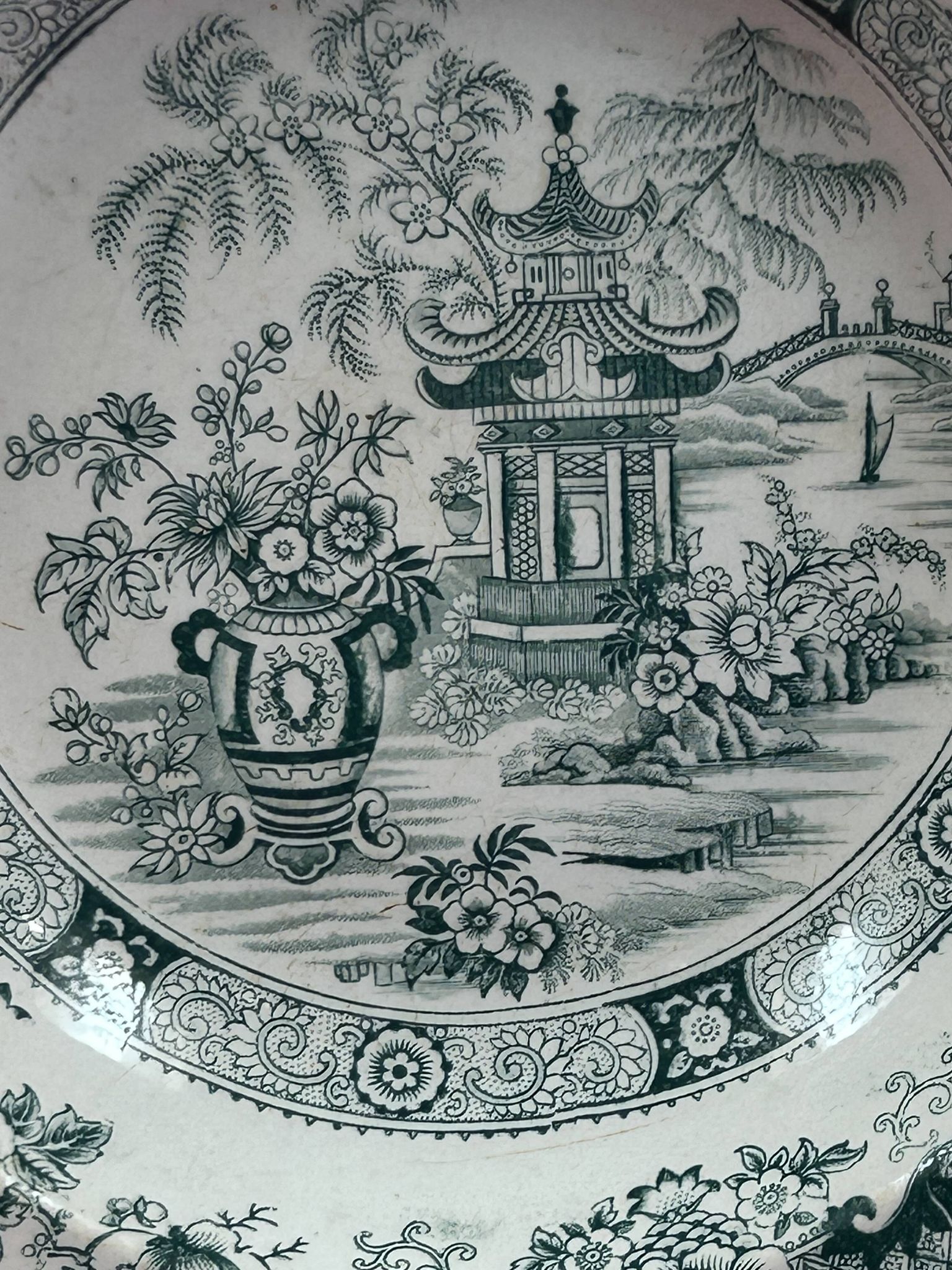 Ancient large earthenware platter creil and montereau, japonese decoration. 27 x 6
