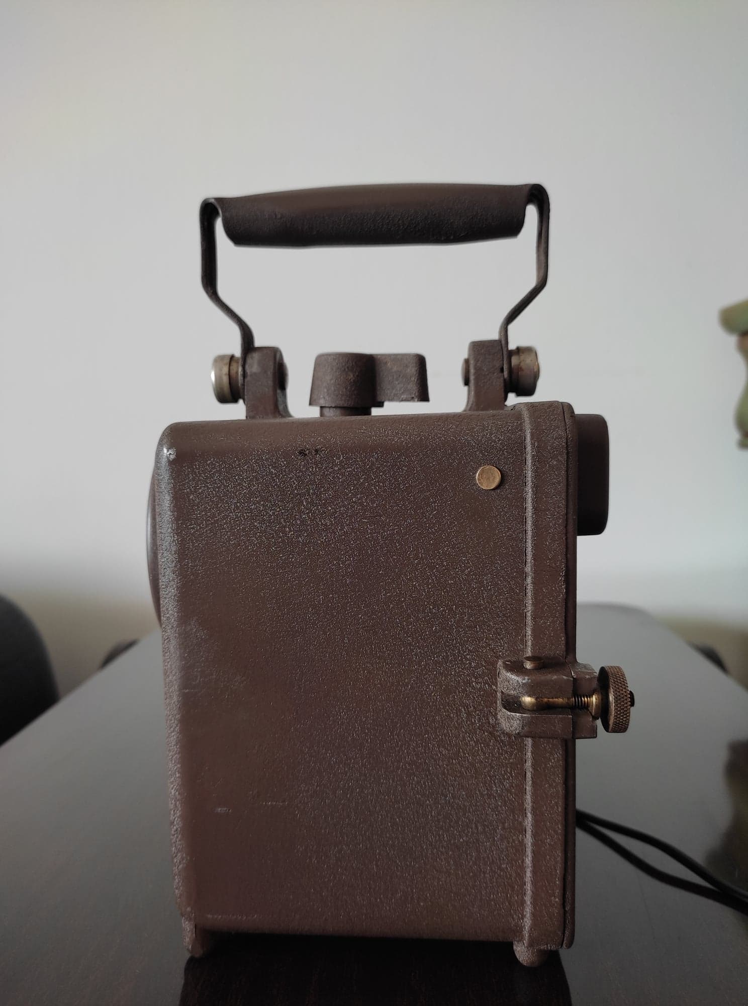 Wonder agral lamp in cast iron 1950/1970