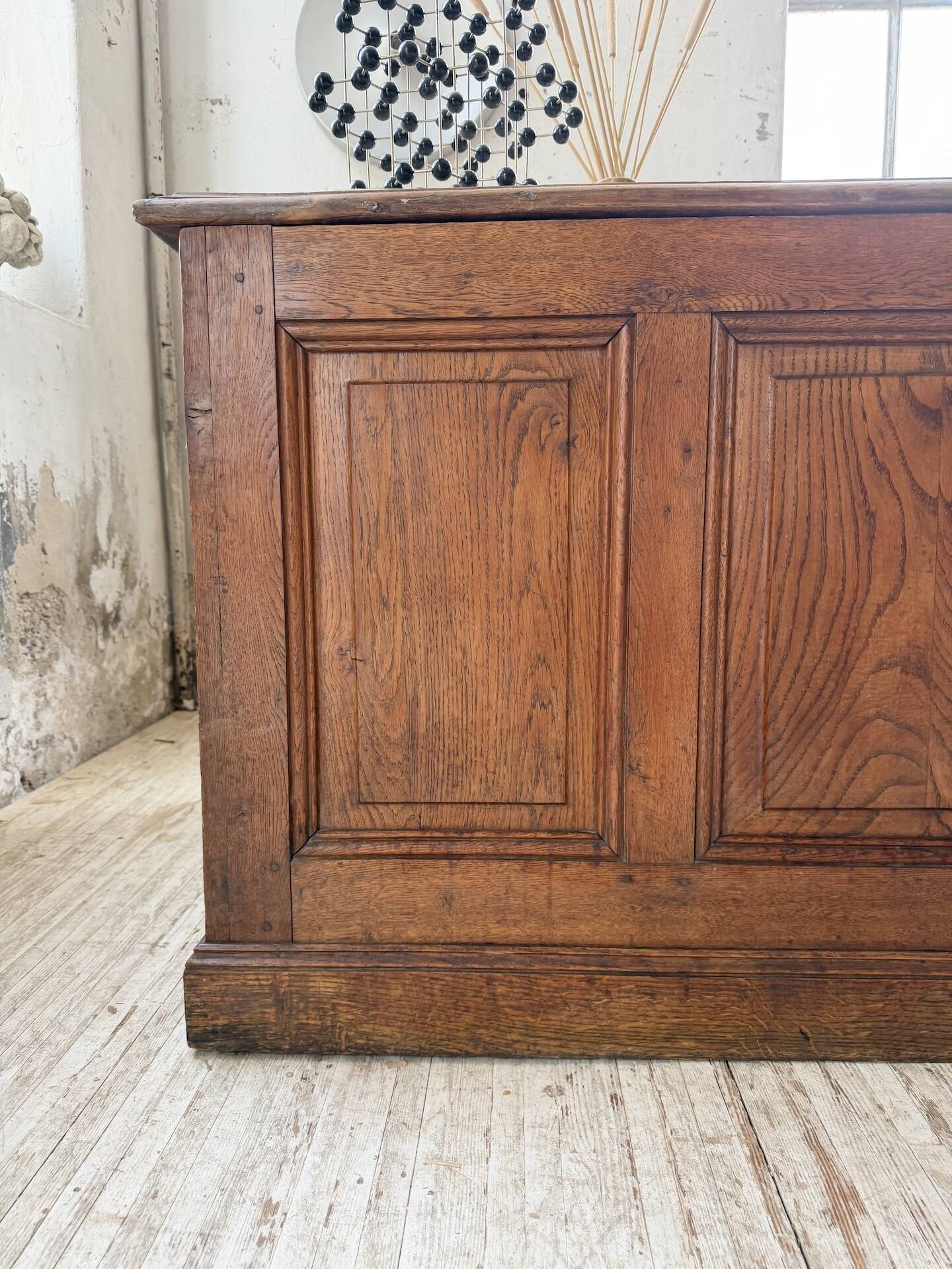 Counter or desk in oak from the 1950s.