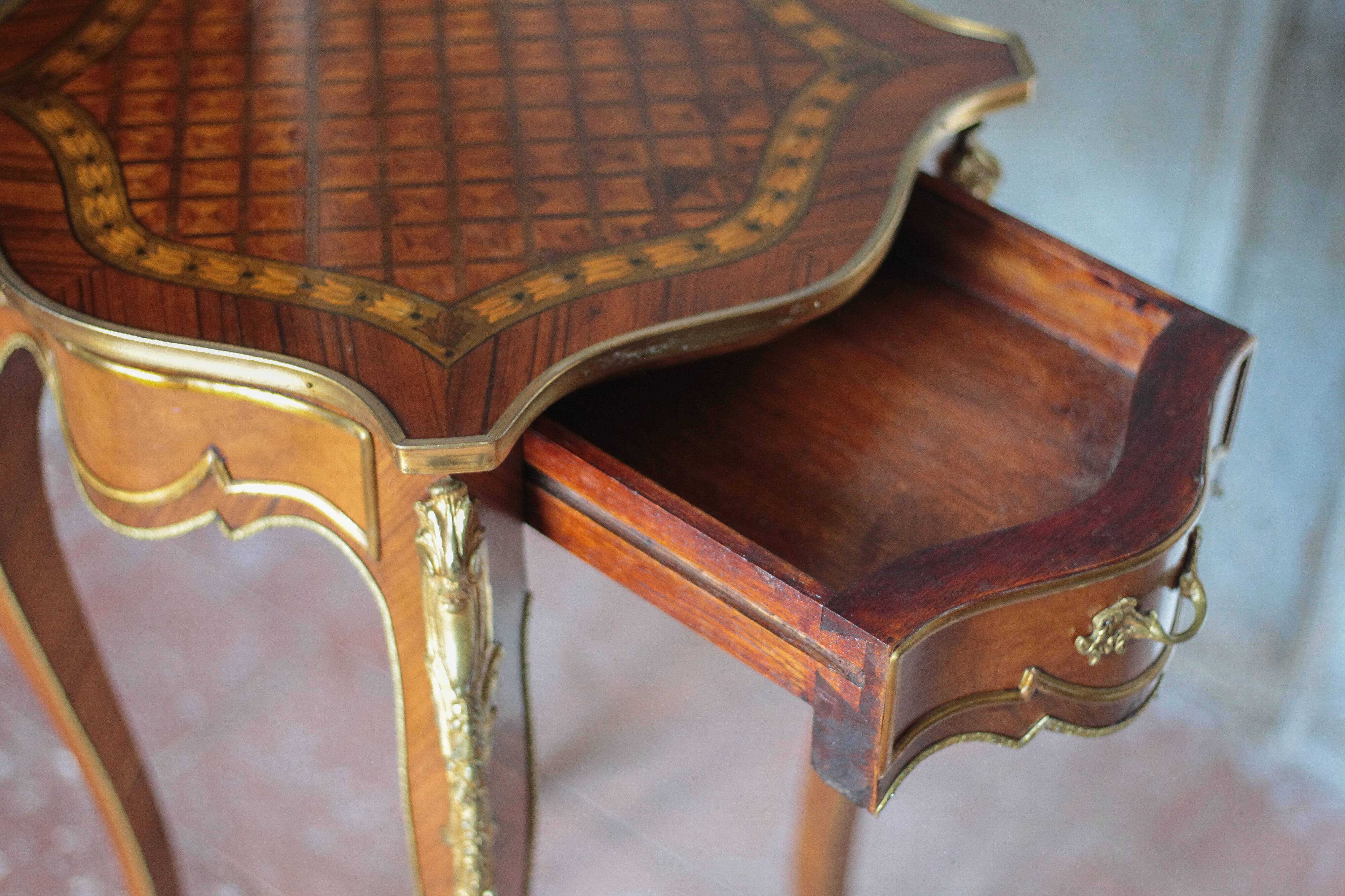 Wooden bedside table with marquetry and bronze, side table with curved legs