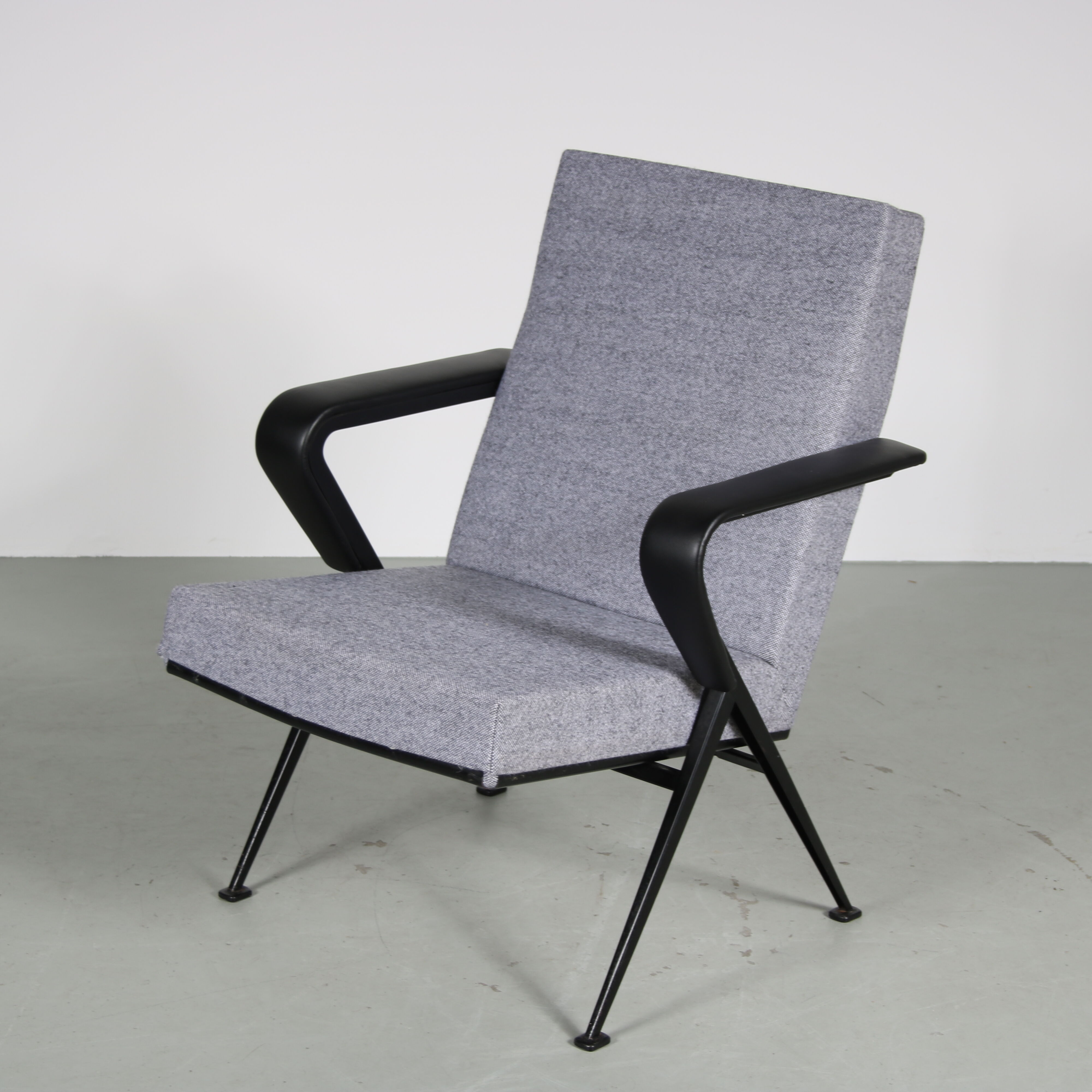 “Repose” Chair by Friso Kramer for Ahrend de Cirkel, Netherlands 1960