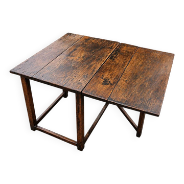 Drop leaf / gate leg side table / 1930s