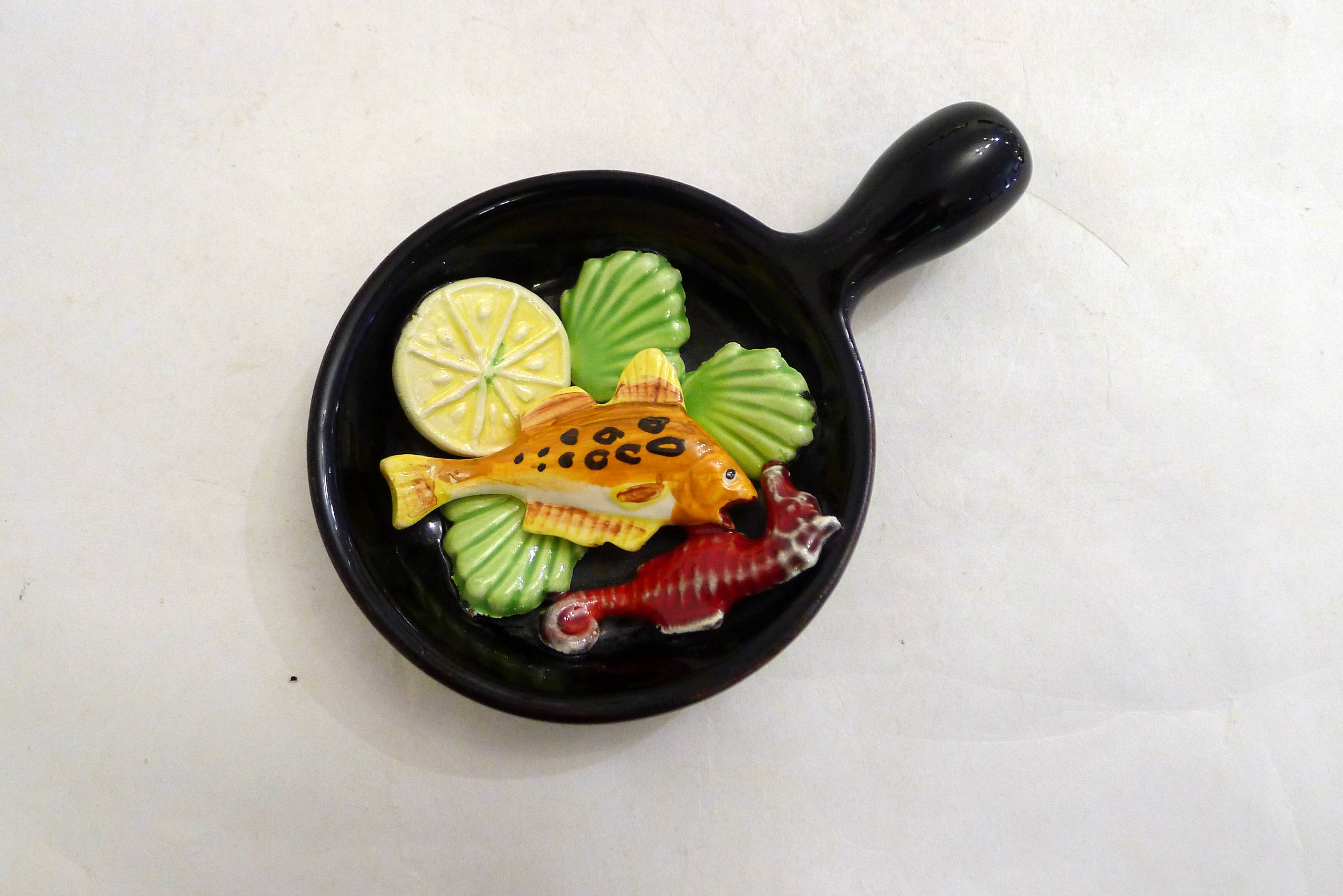 Seaside wall decoration, in Vallauris earthenware slipware.