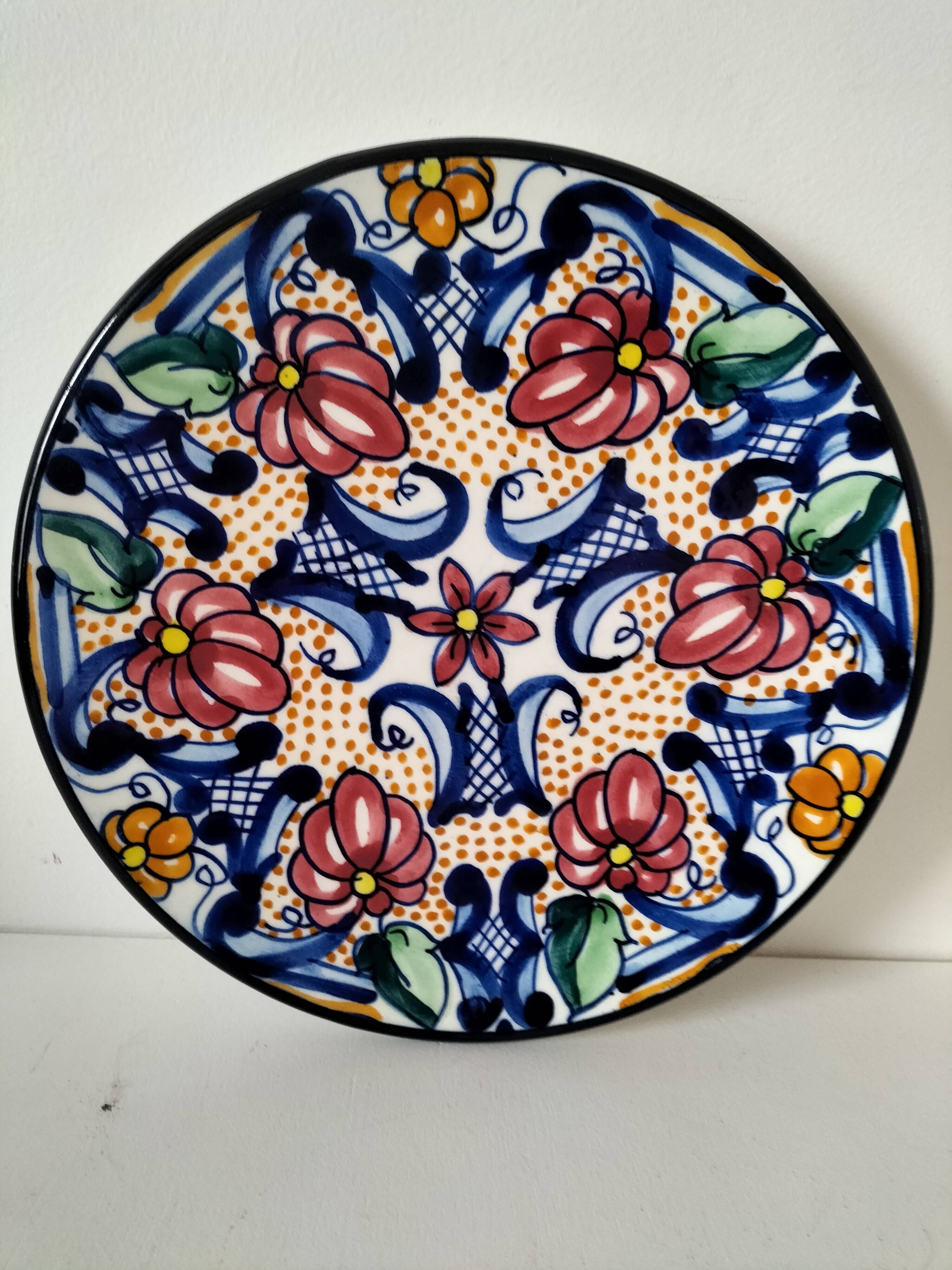 Large Andalusian ceramic plate