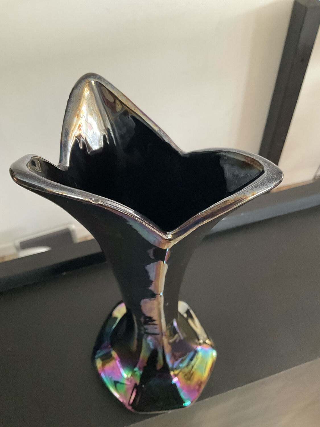 Vintage vase in iridescent ceramic 70s