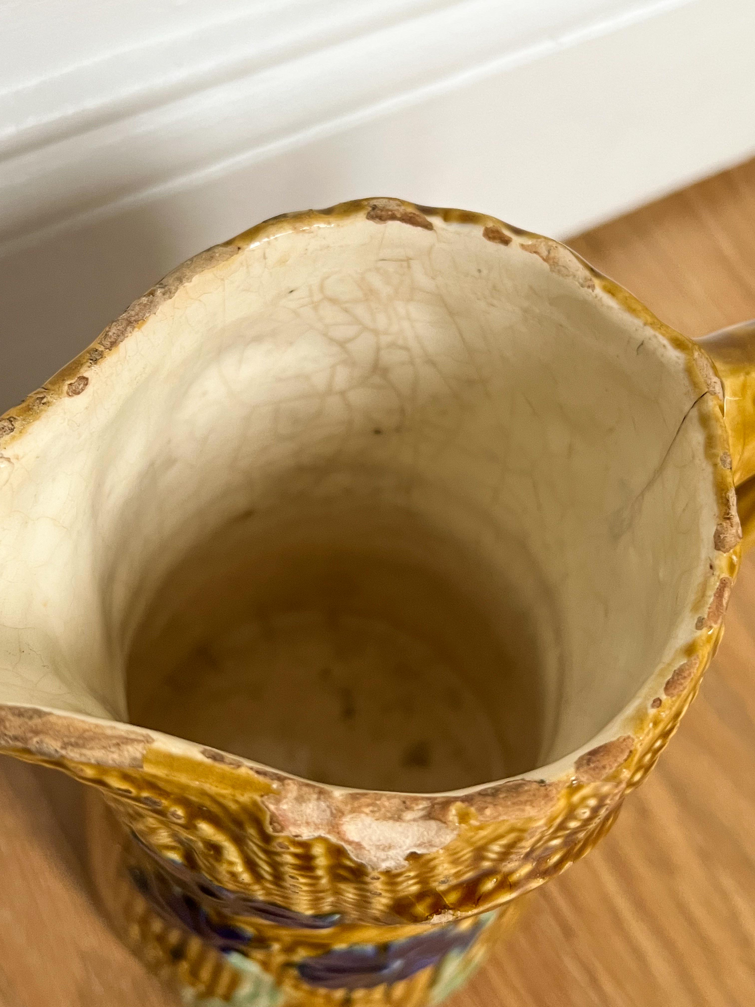 Decorative water decanter in painted ceramic