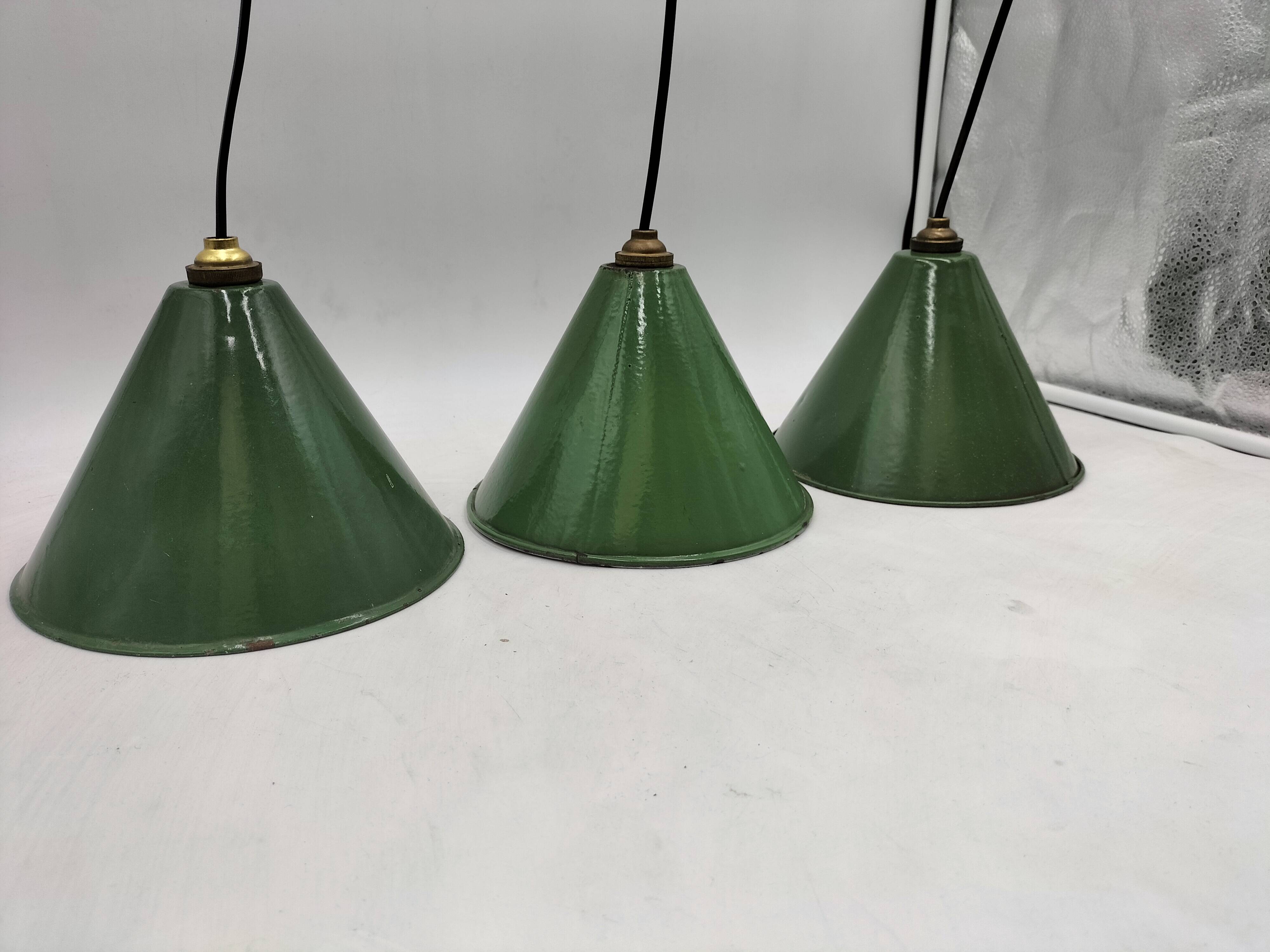 Industrial pendant lights