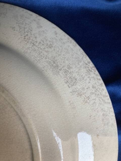 GIEN iron earth dish Goldfinches model