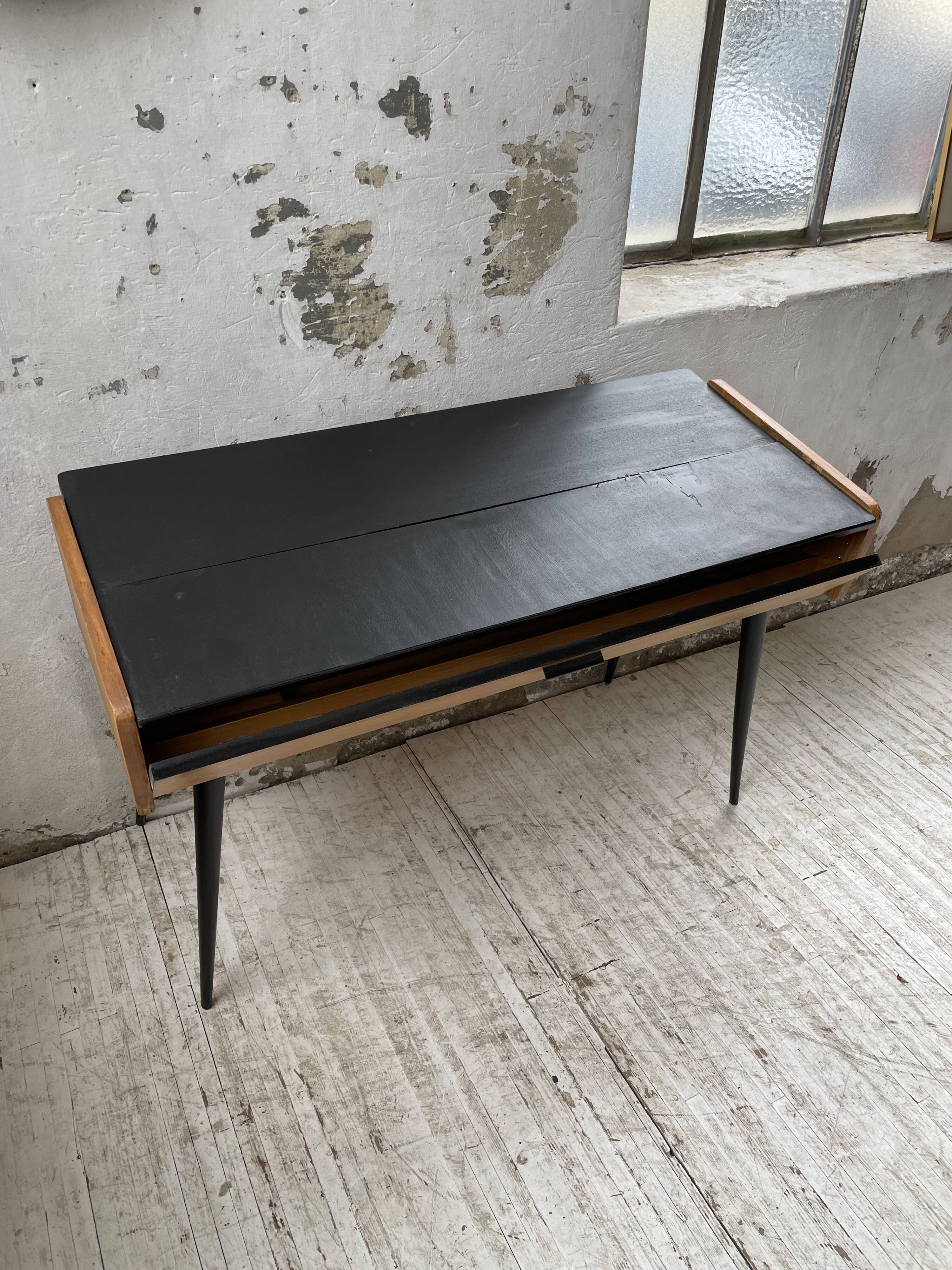 Console desktop feet compass 60s