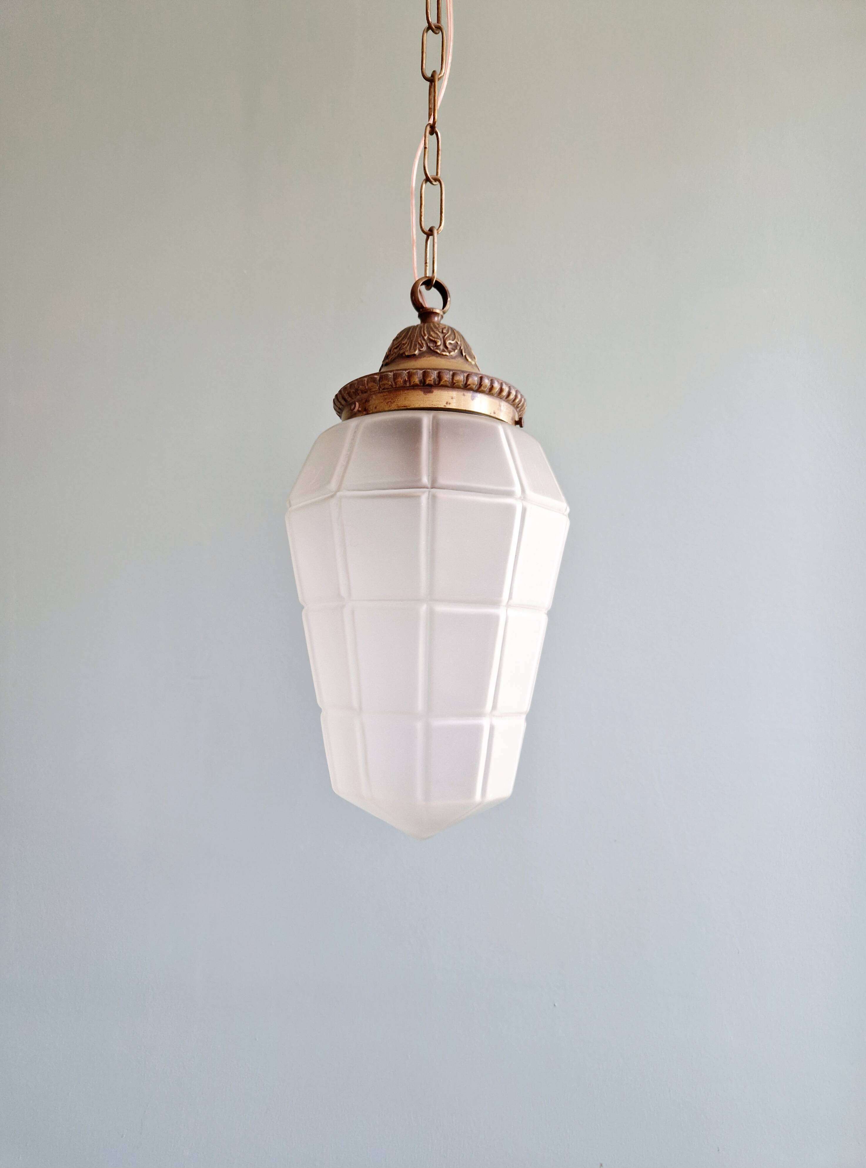 Art Deco pendant light in faceted satin glass, 1920s