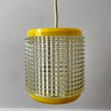 Suspension en plexi jaune et transparente années 70