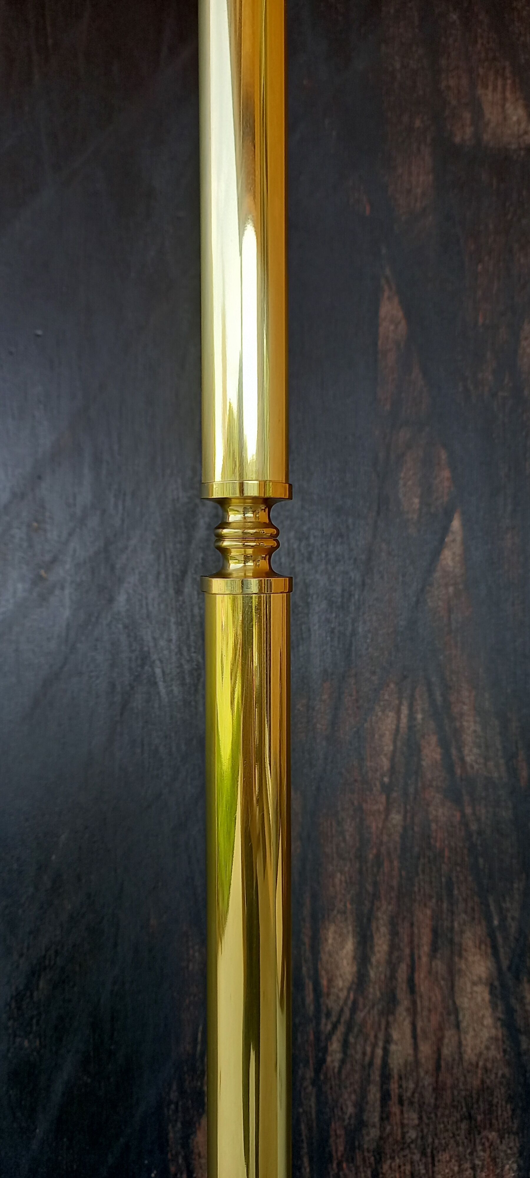 Floor lamp articulated