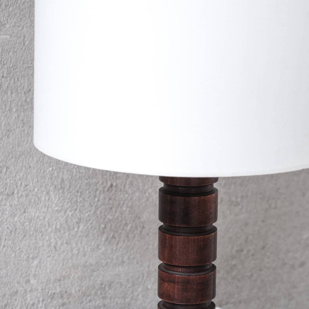 Turned oak art deco french table lamp
