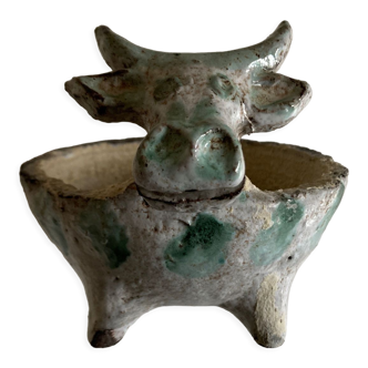 Empty cubist zoomorphic pocket in glazed clay