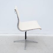 Charles & Ray Eames "EA 105" chairs for Herman Miller in leather, 1970