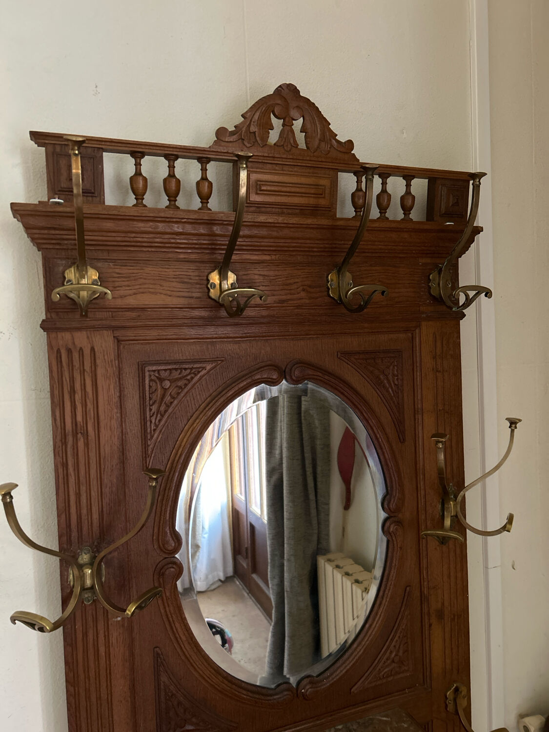 Wall-mounted coat rack 1900