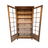 Small Parisian library.