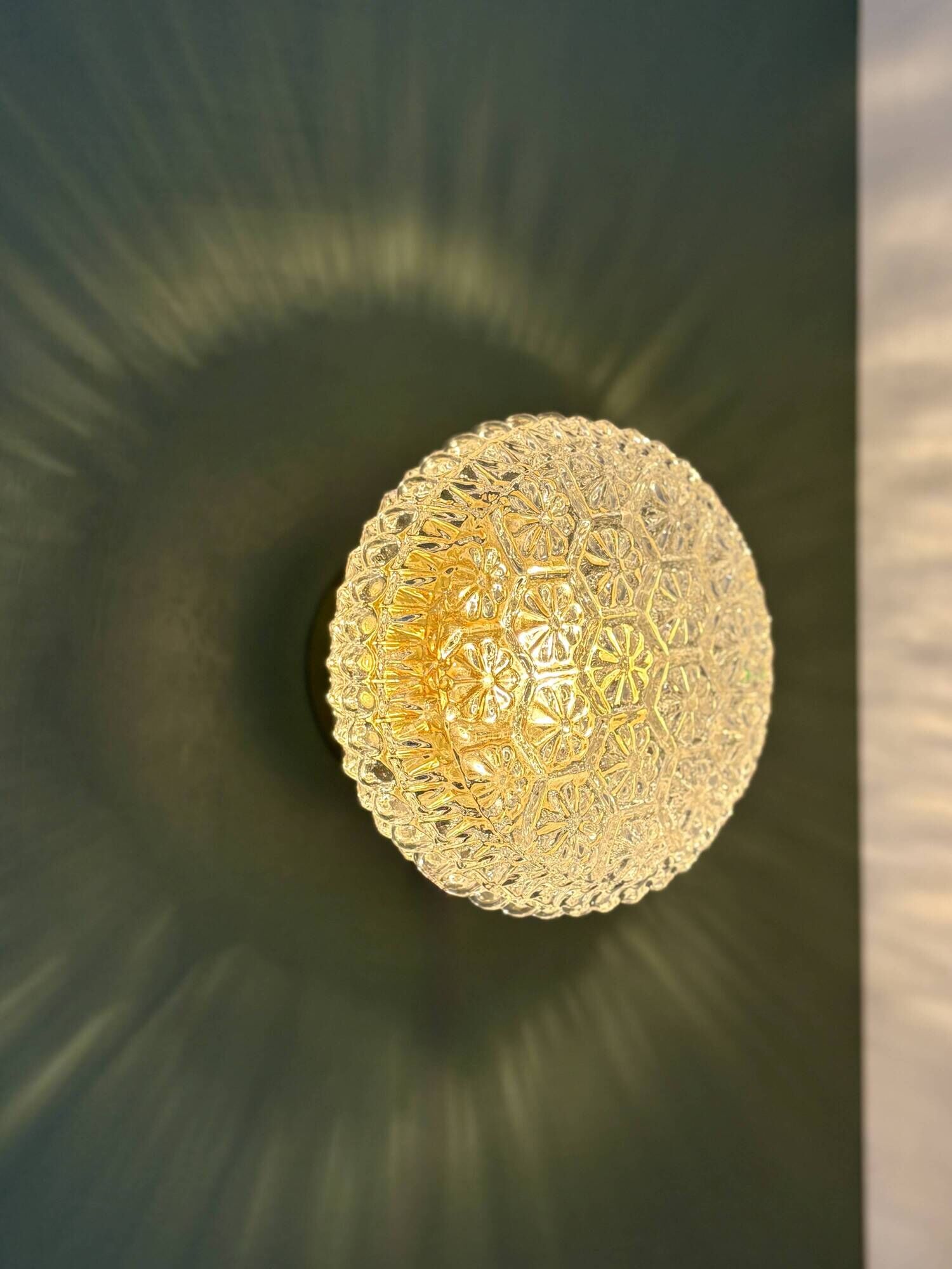 Vintage glass moulded globe wall or ceiling light (PLAFF1)