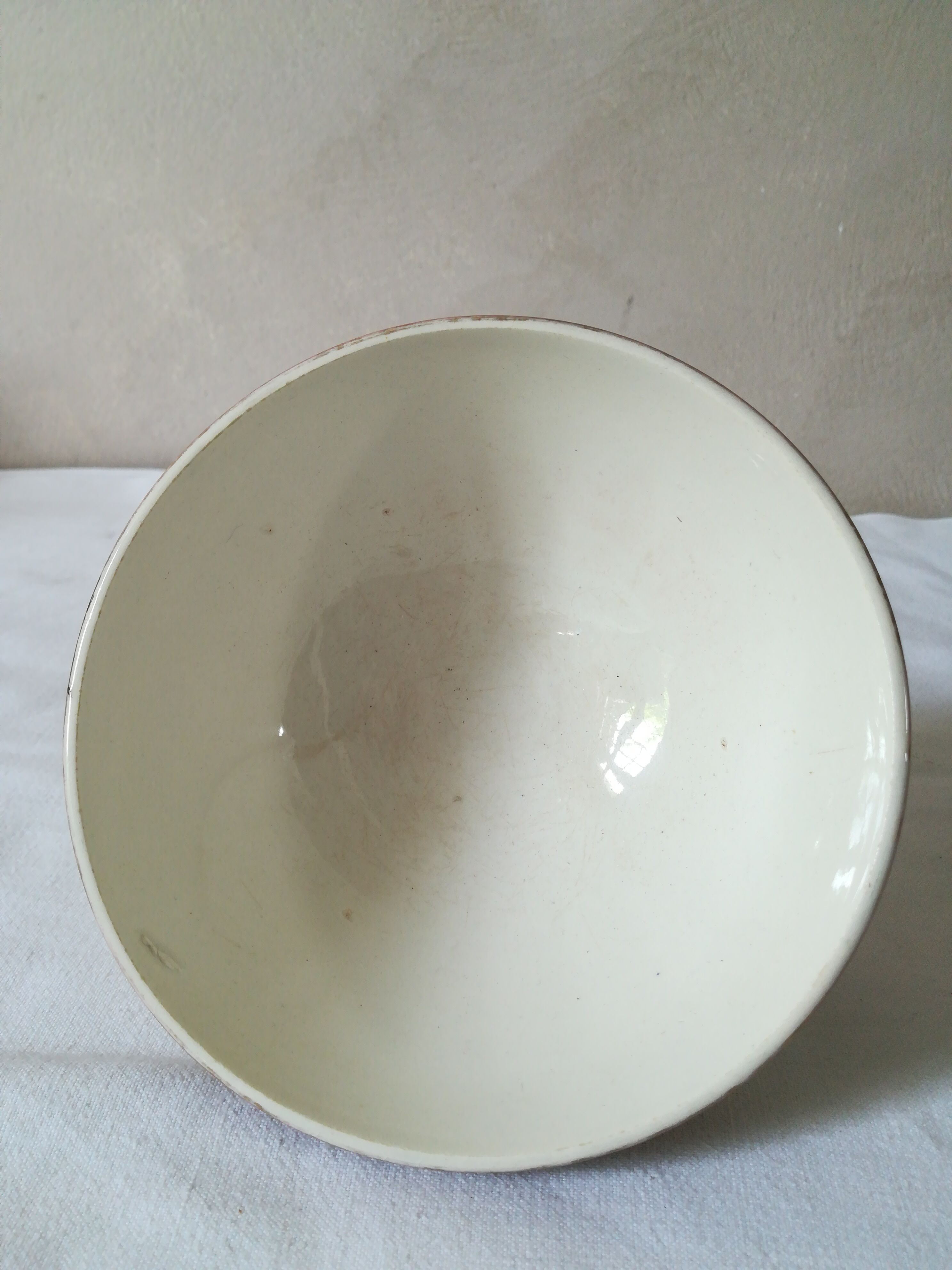 Digoin old standing bowl