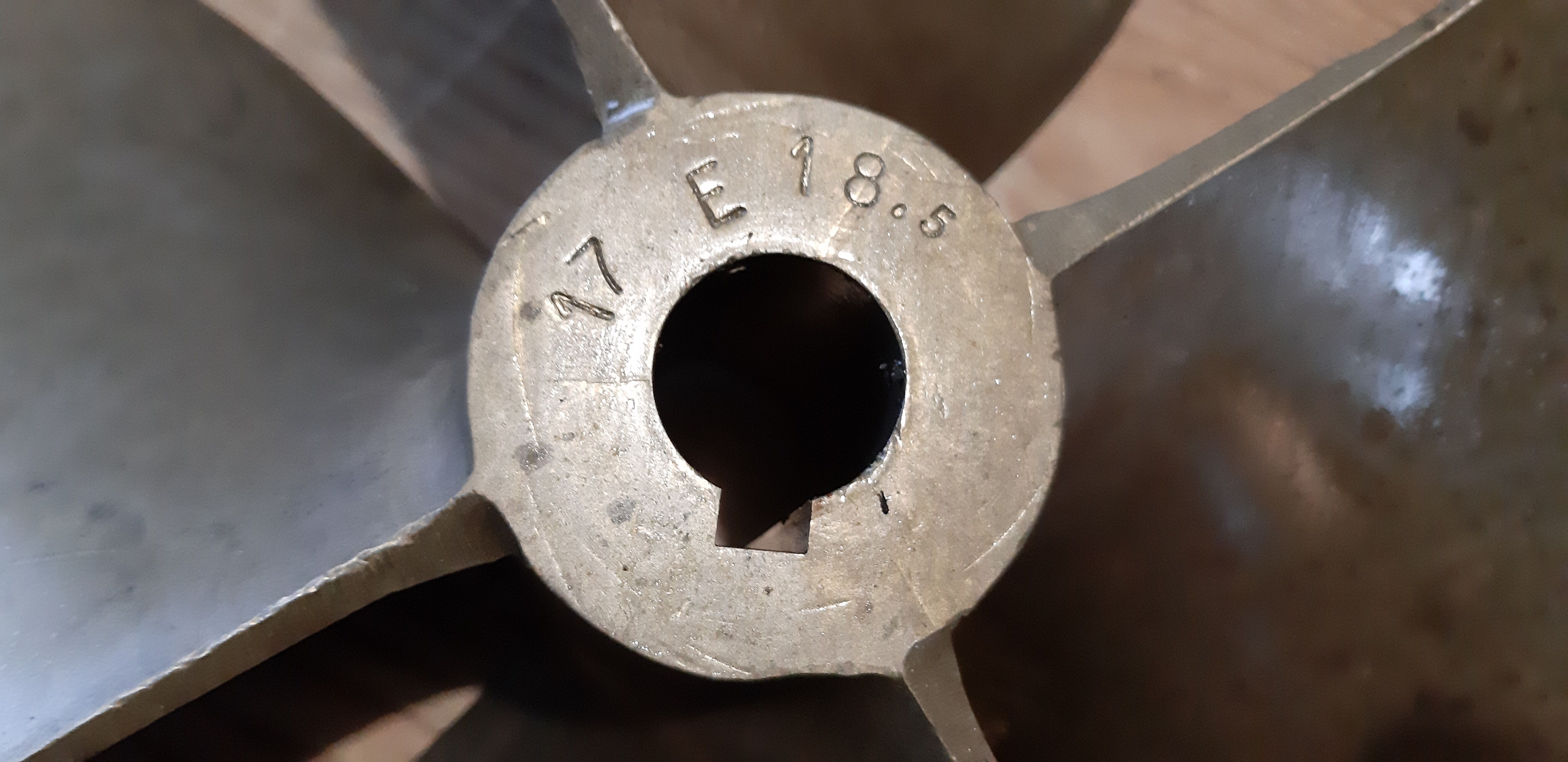 Radice bronze boat propeller