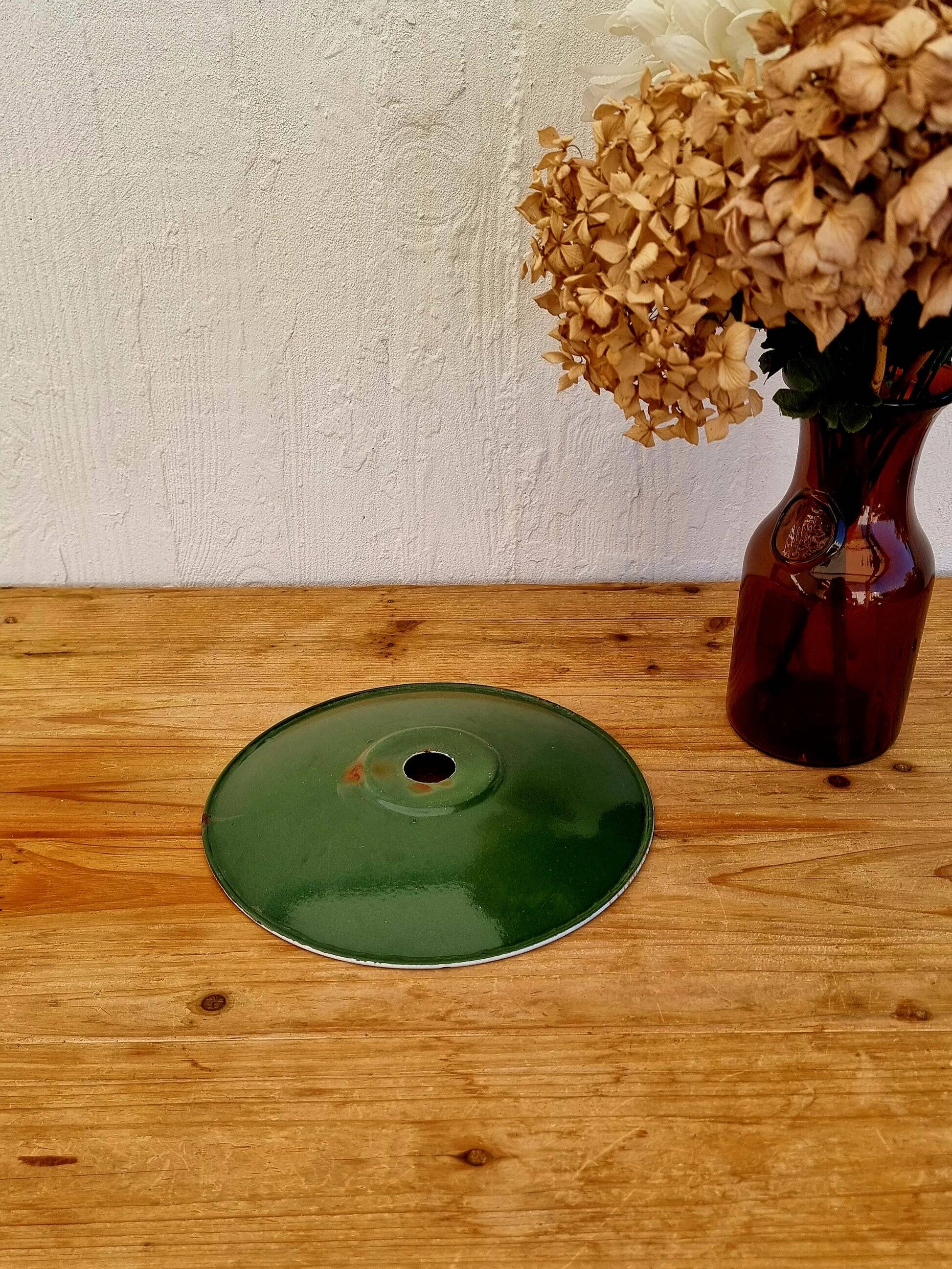 Suspension in enamelled sheet metal