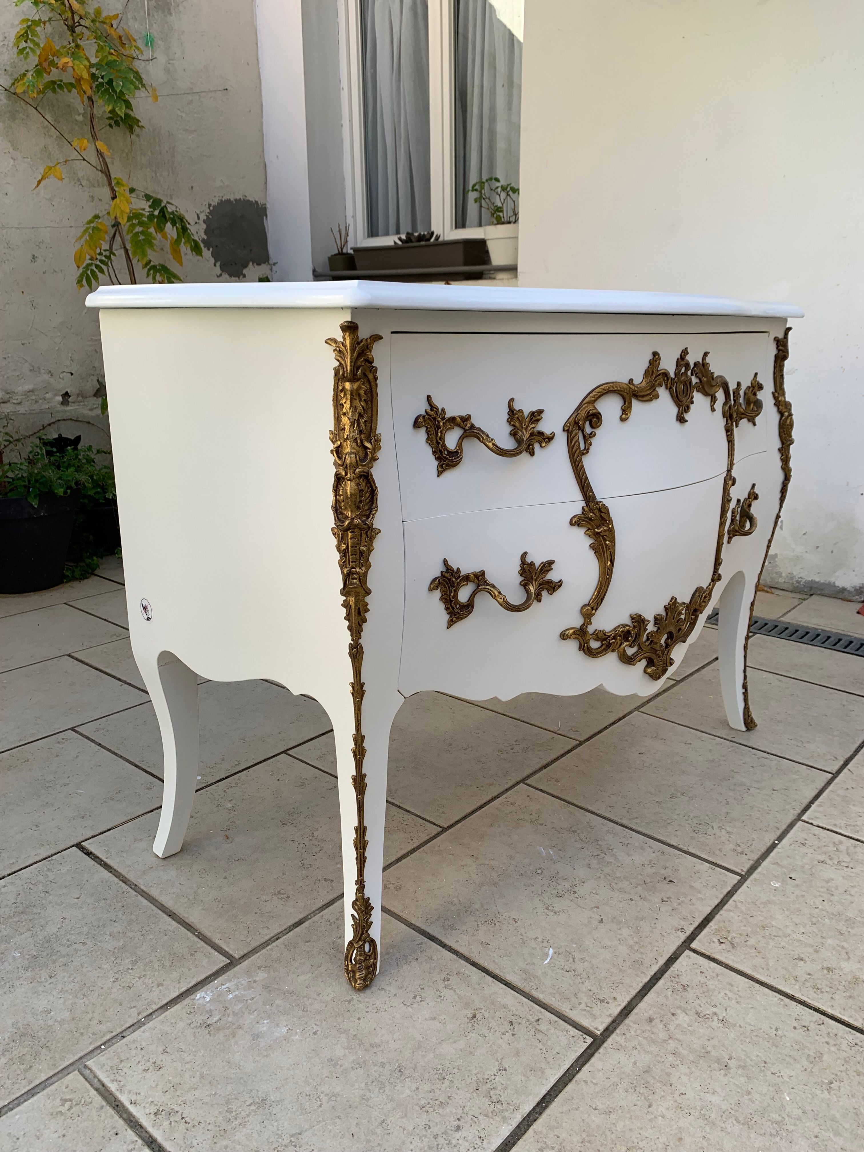Louis XV chest of drawers